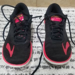 Brooks PureFlow 6 running shoes, size 7
